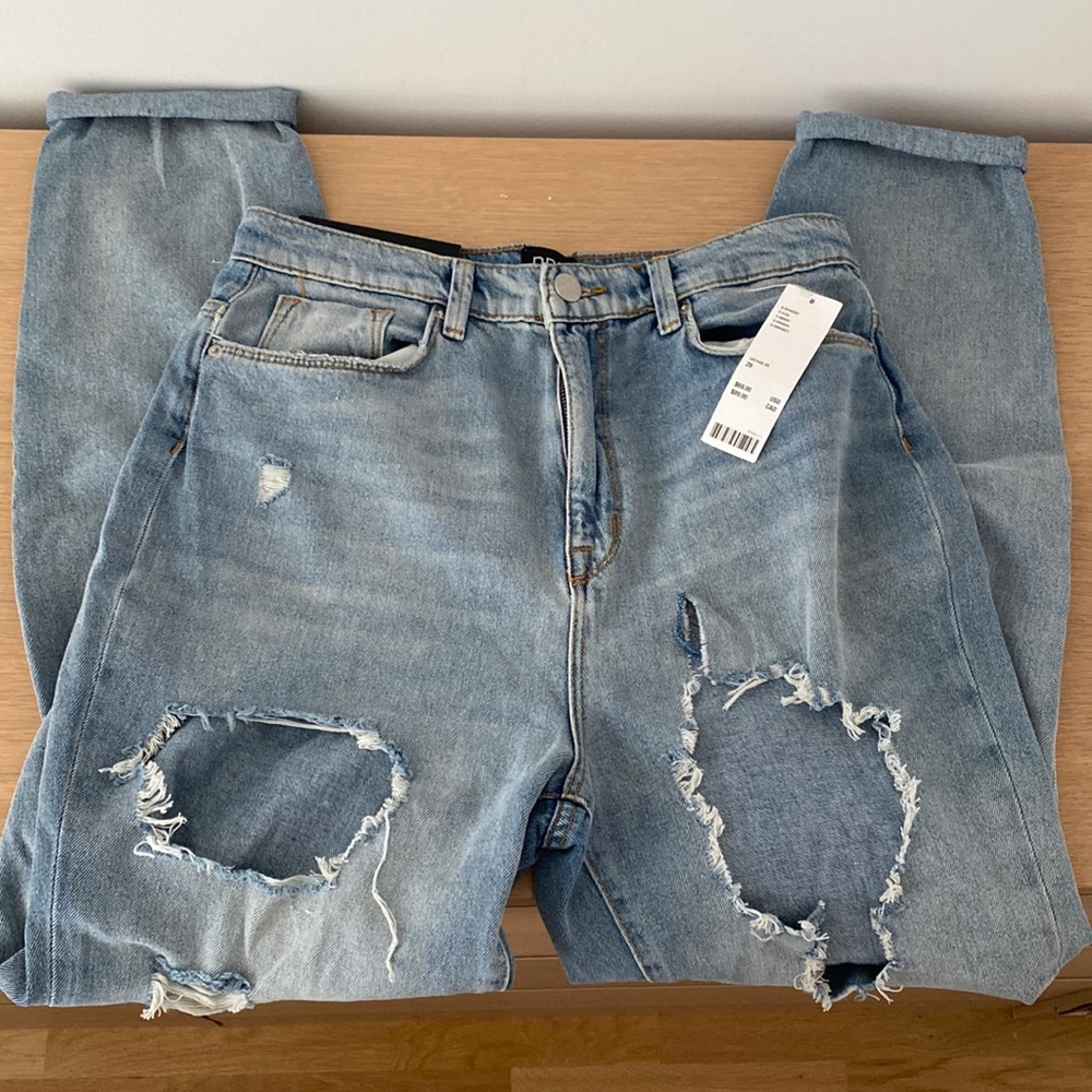 UO Mom High Rise Jeans